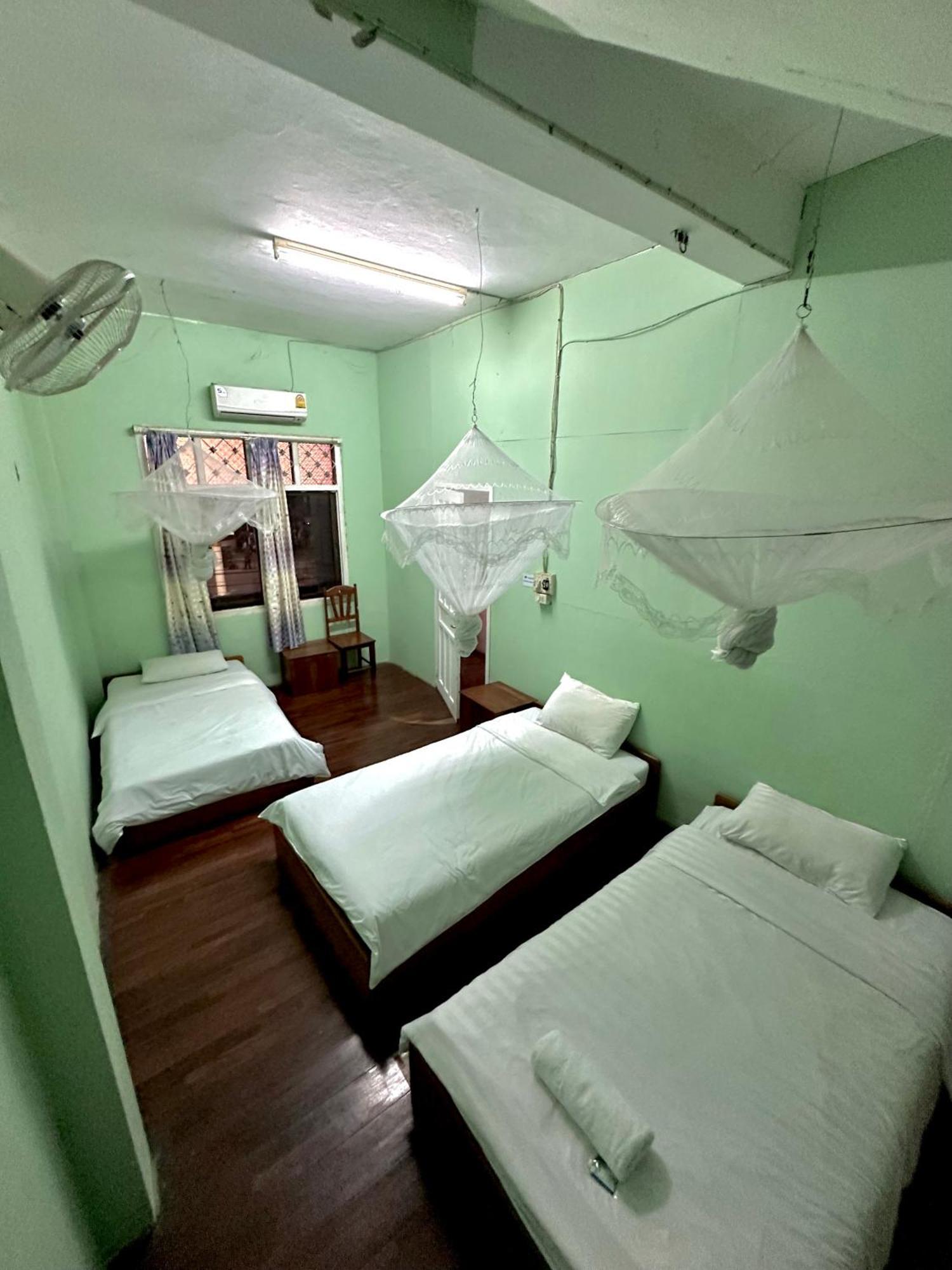 Kfg Guesthouse Thakhek Exterior foto