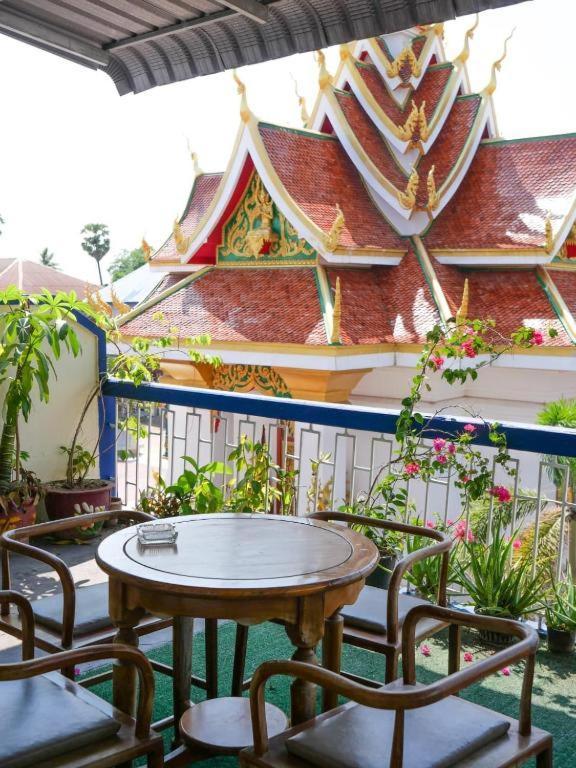 Kfg Guesthouse Thakhek Zimmer foto